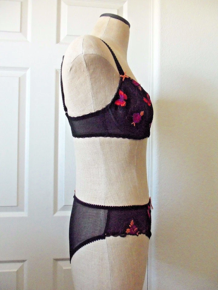 Sujetador Freya MIMI Negro Estampado Mariposa 2711 UW Acolchado 38D y 2781 Brief XL Foto 2 de 4