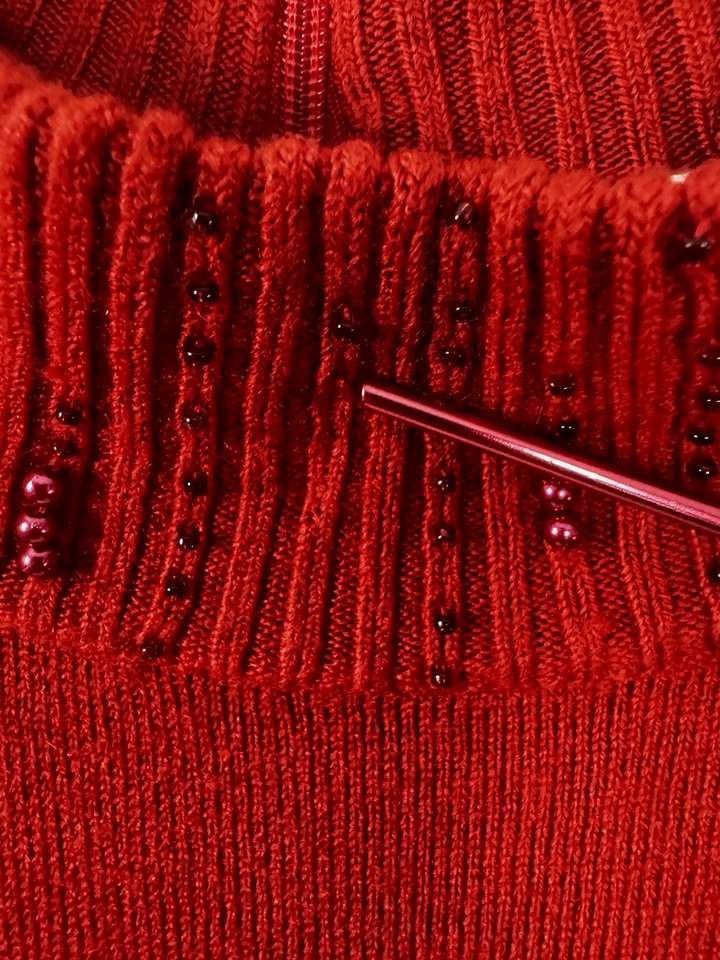 Suéter vintage Covington para mujer en L rojo súper acogedor difuso suave cuello con cuentas Foto 3 de 4