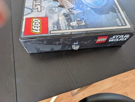 LEGO Set 4504 -Star Wars Millennium Falcon - 100% Complete w/Box & Instructions