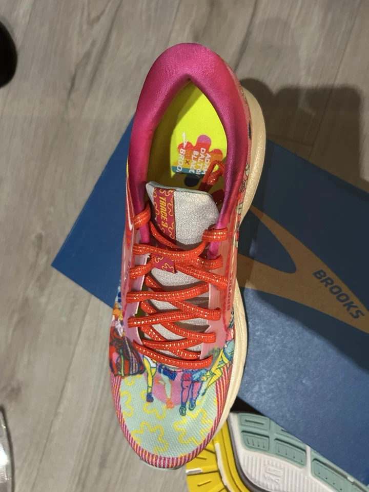 Mujer Brooks Trace 3, Rosa/Azul/Amarillo, Pride 10 B Mediano EE. UU. Agotado Limitado Foto 4 de 4