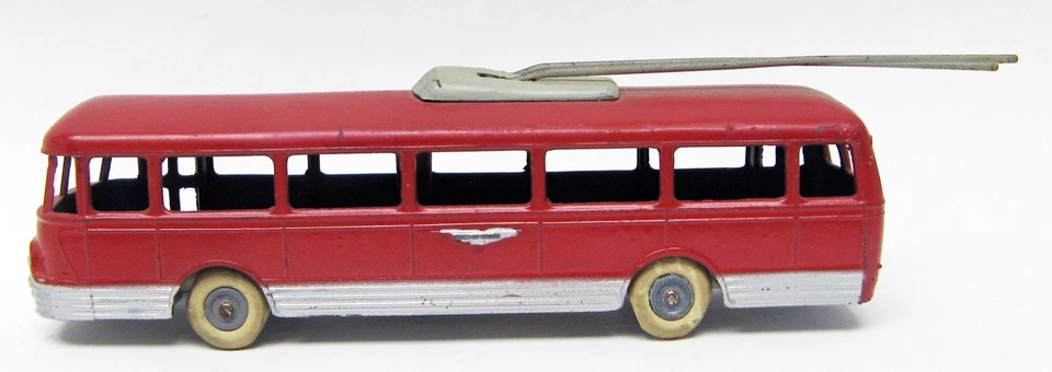 Rare Chausson AP 52 trolley bus red Solido Junior 191 France M - Image 4 of 4