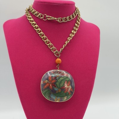 VTG Parallel Curb Goldtone Chain Floral Round Cloisonne Floral Pendant Necklace