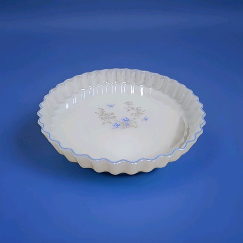 Vtg Arcuisine 10.75" White/Floral Glass Baking Tart/Flan/Quiche/Pie Dish France