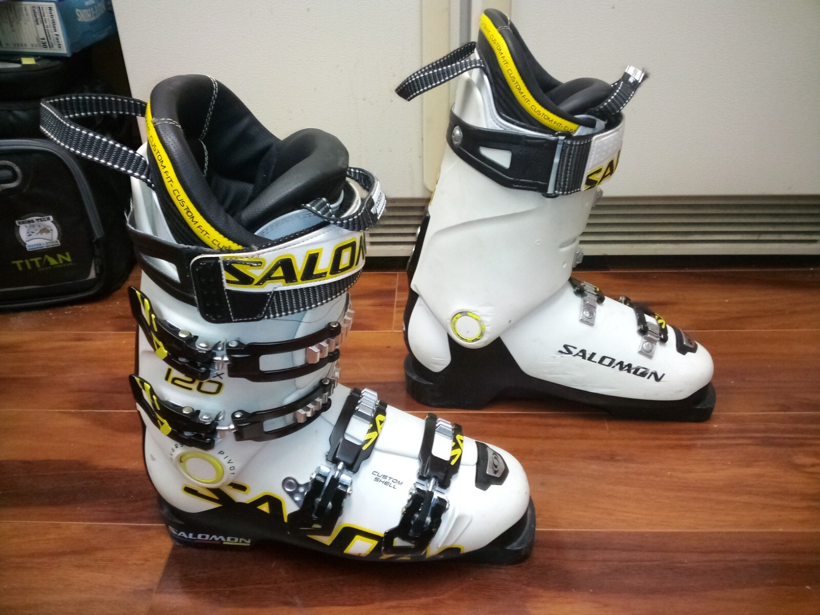 Salomon X Max 120 Stivali da sci 8 5 Bianco Nero 2017 TAGLIA 26 8 8 5 Splendididi in ottime condizioni
