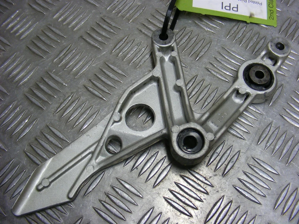 Reposapiés TZR250 1KT suspensión pilotos izquierda era 1986 Yamaha 221122 Foto 2 de 2