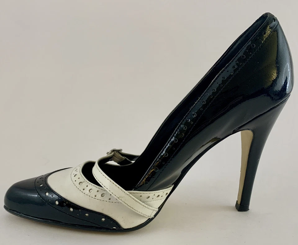 Tacones de aguja de cuero para mujer White House Black Market talla 6,5 M Foto 4 de 4