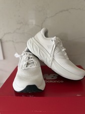New Balance Fresh Foam X 880v15 Women's Size 8 White Running Shoes Brand New