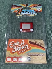 World's Smallest ETCH A SKETCH Miniature Edition Spin Master   