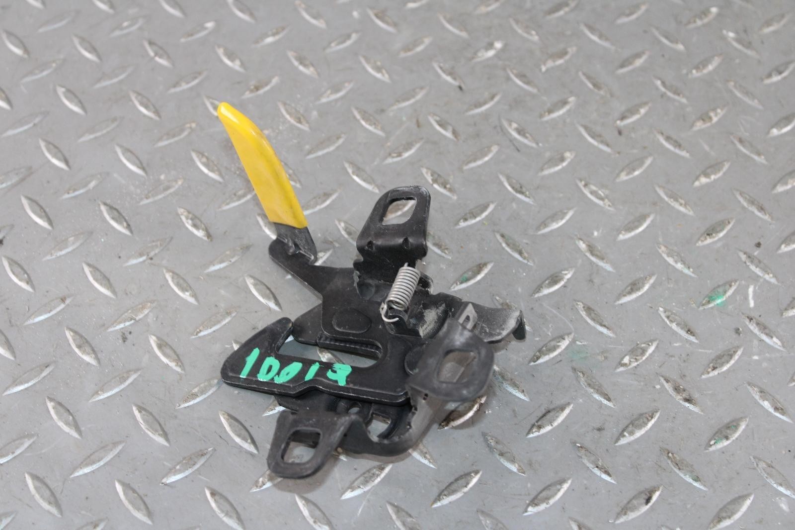 Maserati Ghibli 2014-2024 Front Hood latch