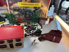 🚂 O SCALE- PLASTICVILLE FARM HOUSE, BARN, - MORE💥 L1477
