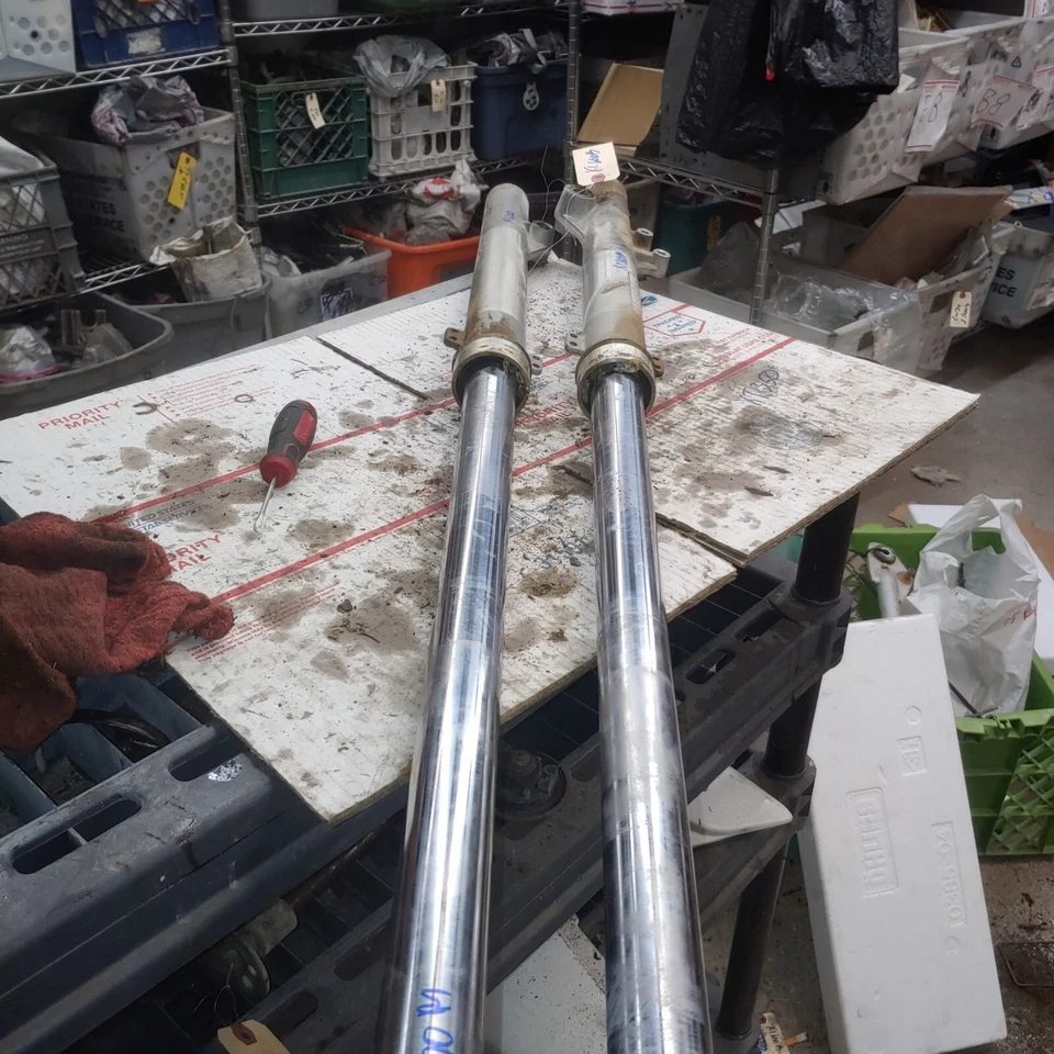 Horquillas delanteras Kawasaki KL600B 1986 Foto 3 de 4