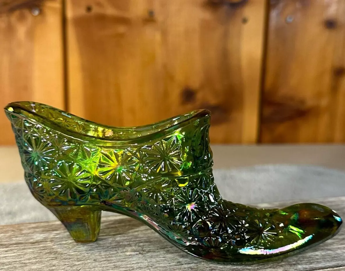 Vintage fenton shop glass shoes