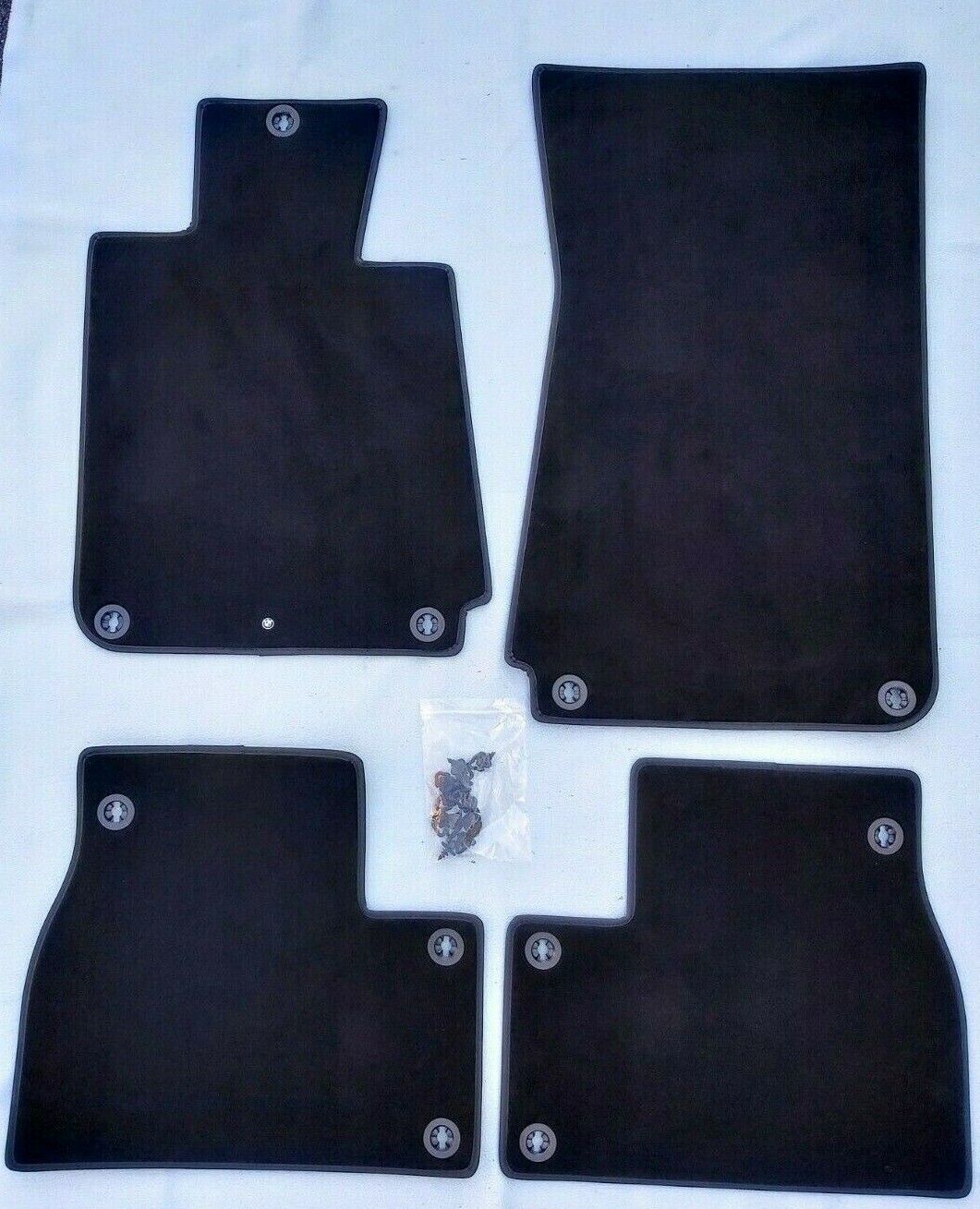 BMW E30 M3 SET FLOOR MATS ANTHRAZIT, BRAND NEW, MADE IN GERMANY 