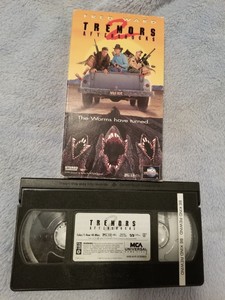 1996 Tremors 2: Aftershocks 1996 Tremors 2: Aftershocks