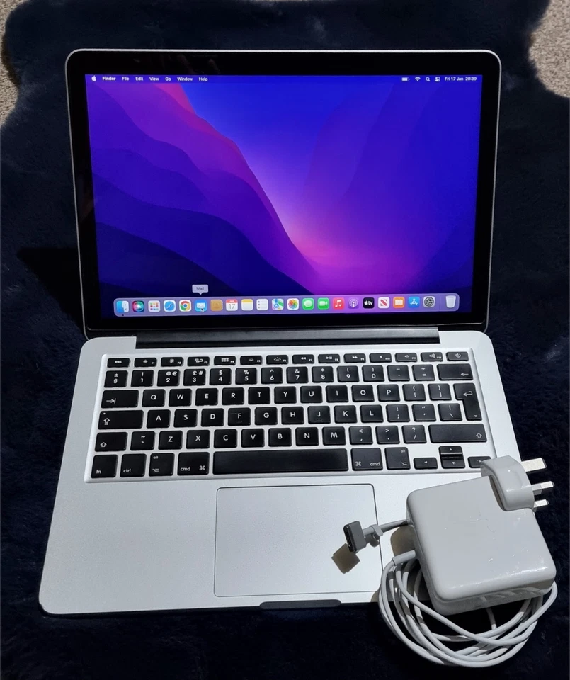 Apple MacBook Pro 13" 2015 · i5 · 8GB · 121GB, photo 1 of 5