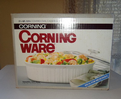NOS Vintage Corning Ware French White 2 1/2 Qt Covered oval casserole 1986 NEW
