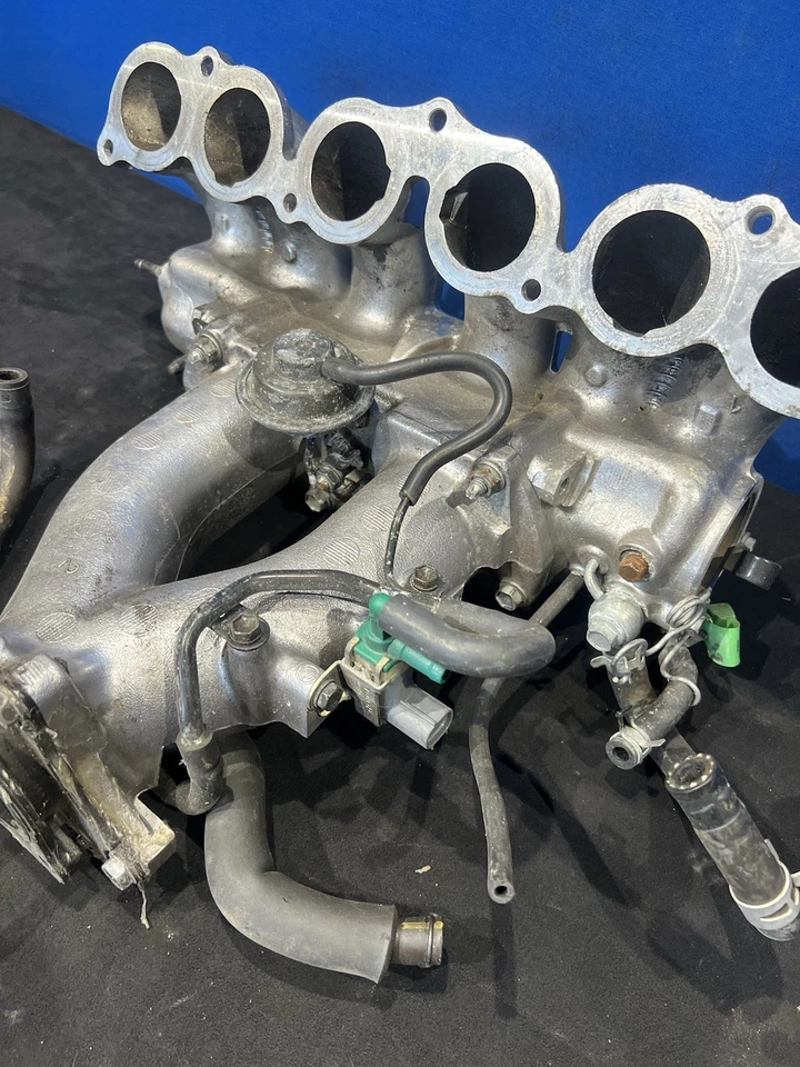 Lexus IS300 2005 colector de admisión superior del motor Foto 3 de 4