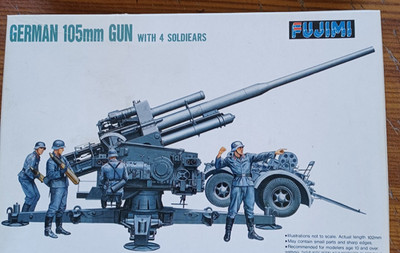 1:72/1:76 German 105mm Gun with 4 soldiers Fujimi selten