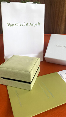 Van Cleef Necklaces Valvet Box, Bag With Card (Full Set) NEW