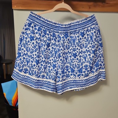 Crown & Ivy Sewing Down South Blue/White Floral Pull-On Shorts XL Pockets
