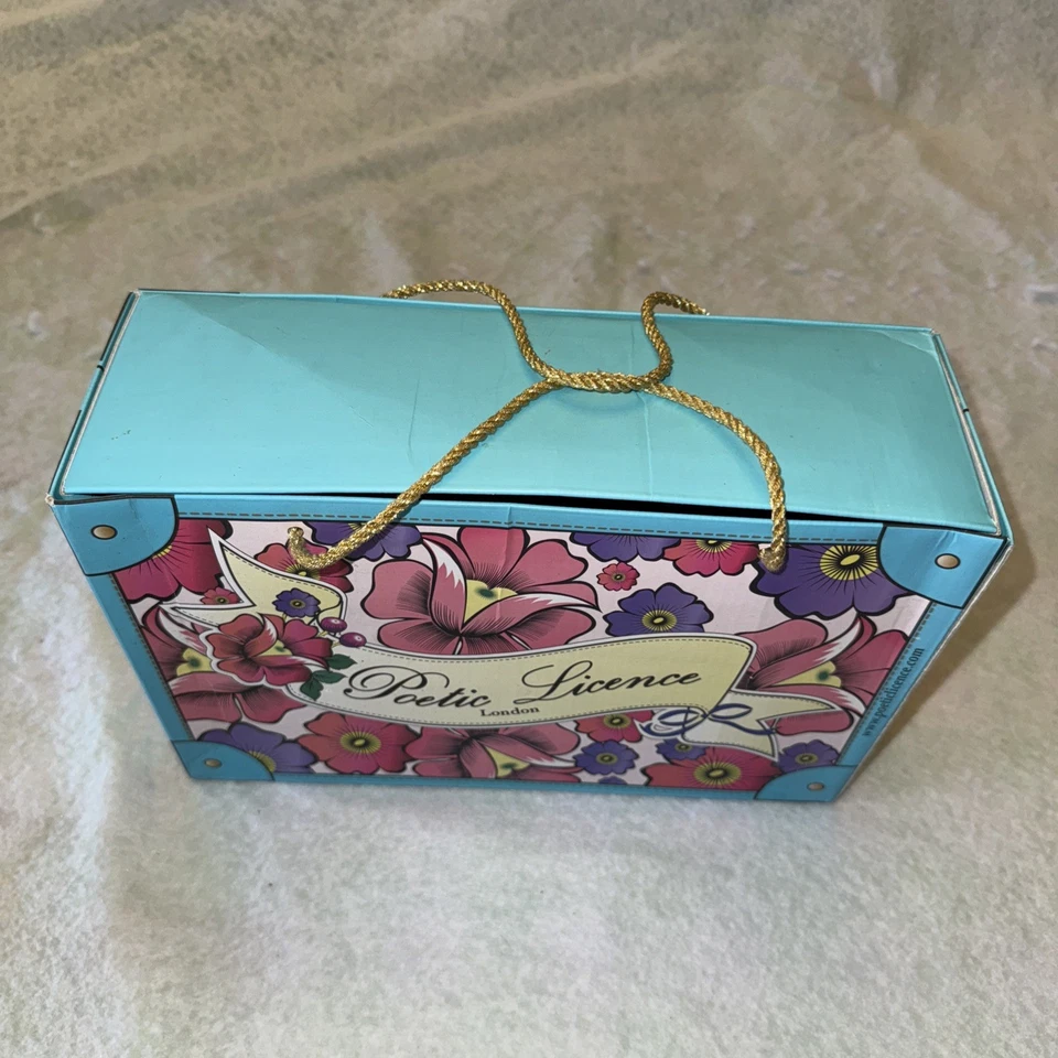 Zapato Mujer Licencia Poética Niña Sobre Ciudad Amarillo y Azul Euro Talla 38 EE. UU. Talla 8 Foto 2 de 4