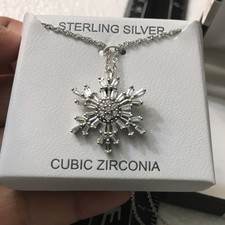 Cubic Zirconia 925 Sterling Silver Diamond Accent Snowflake Pendant Necklace 18"