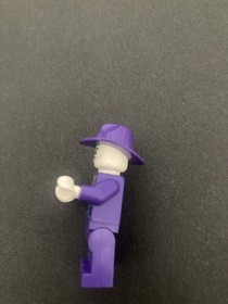 Lego Joker with purple hat 76013 Genuine-good condition