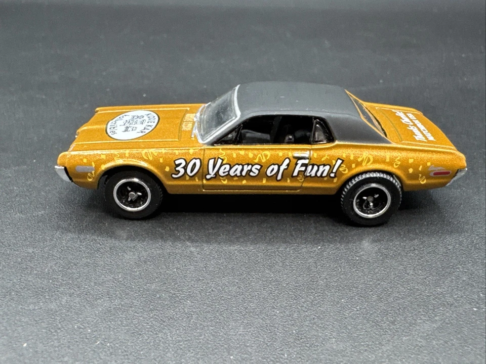 Caja de cerillas Lesney Matchbox #16 1968 Mercury Cougar Brown America de colección Foto 4 de 4