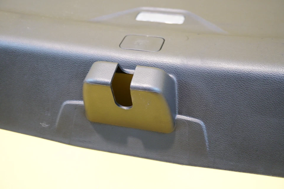 🔅2019 Chevrolet TRAVERSE OEM LIFTGATE LOWER TRIM FINISH PANEL  ASSEMBLY84395176 - Image 4 of 4