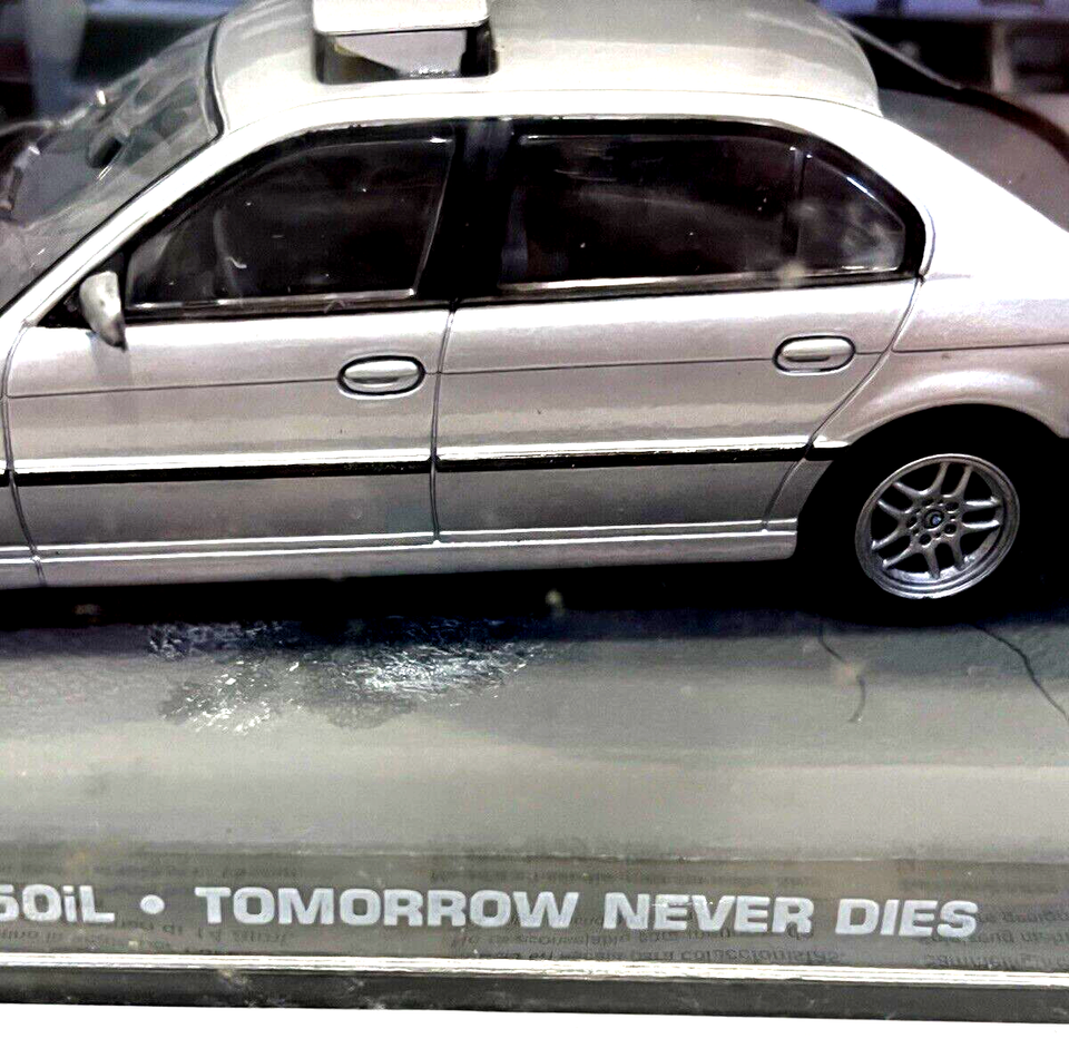 James Bond Car Collection 1/43 007 BMW 750iL Tomorrow Never Dies Silver