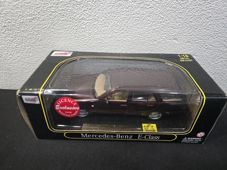MIB ANSON MERCEDES-BENZ E- CLASS RED ART. 30328 RARE 1:18 SCALE DIECAST WAGON  - Image 2 of 4
