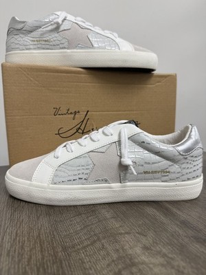 VINTAGE HAVANA Women s Fashion Sneakers Edge Light Grey Croco 8.5