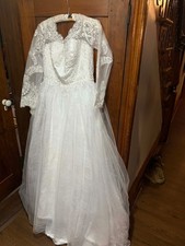 NWT Long Faeriesty Luxury embroidery Long Sleeve Wedding Dress Gown Size 14