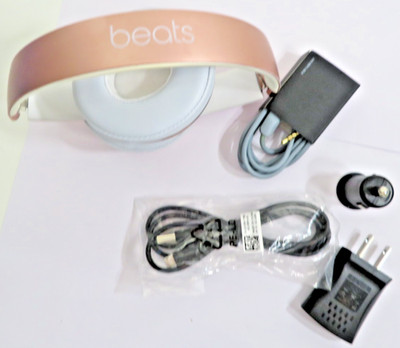 BeatsSolo3 Wireless On Ear Headphone Rose Gold SE metallic hue Pink A1796 Bundle