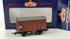 BACHMANN 38-181A BR 12T FRUIY VAN BAUXITE BROWN EX-SHOP STOCK EXCELLENT BOXED OO