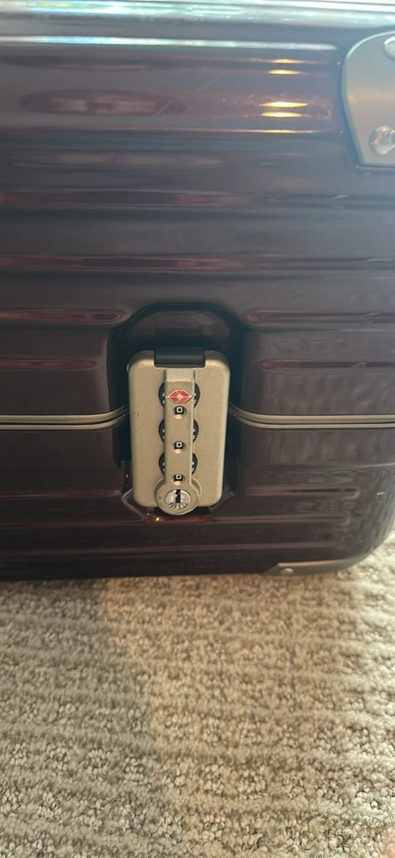 Rimowa Carmona luggage check in 26 inch - Image 4 of 4