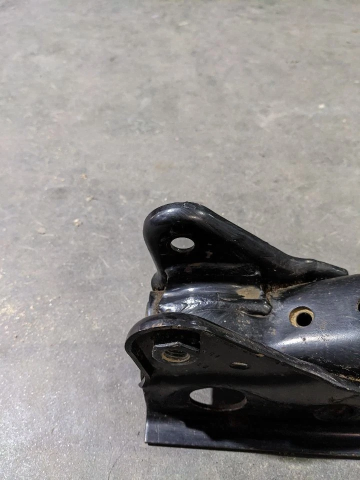 GMC SIERRA 2500 HD 2020-2025 doble cabina barra de torsión delantera soporte MO 1180014 Foto 3 de 4