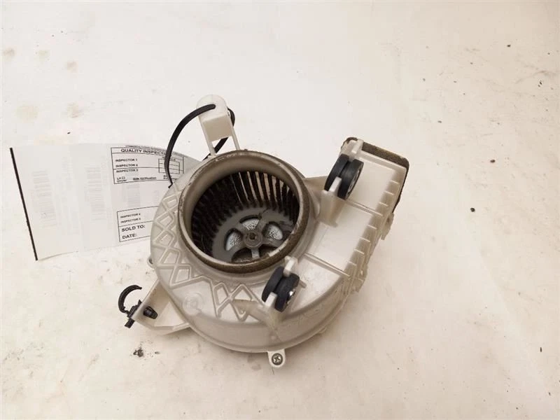 ДВИГАТЕЛЬ ВЕНТИЛЯТОРА ДЛЯ TOYOTA PRIUS 2010–2018 - Изображение 2 из 4