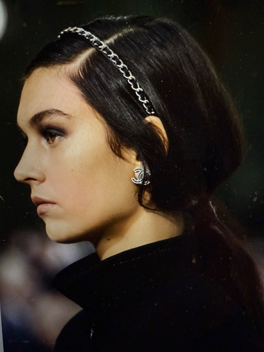 CHANEL 22S CLASSIC BLACK LEATHER GOLD CHAIN HEADBAND CC LOGO CHANEL 22S CLASSIC BLACK LEATHER GOLD CHAIN HEADBAND CC LOGO