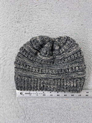 C.C Exclusive Beanie Toque Womens One Size Gray Knit 100% Acrylic Ski Winter