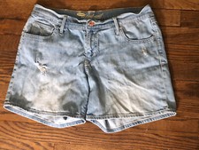 Sz8 Old Navy Womens Le Boyfriend Denim Jean Shorts; Light Blue Semi-Distressed