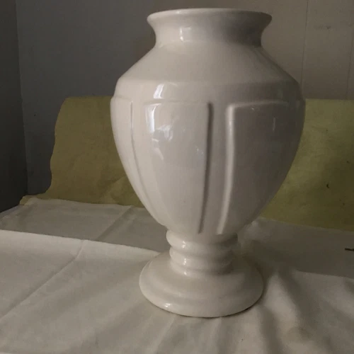 Vintage Haeger White Urn Vase , 10" Tall,