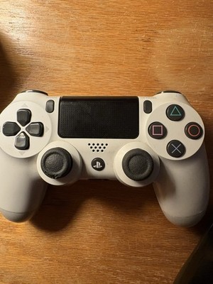 Sony PlayStation Dualshock 4 Controller - Glacier White (CUH-ZCT2J13)