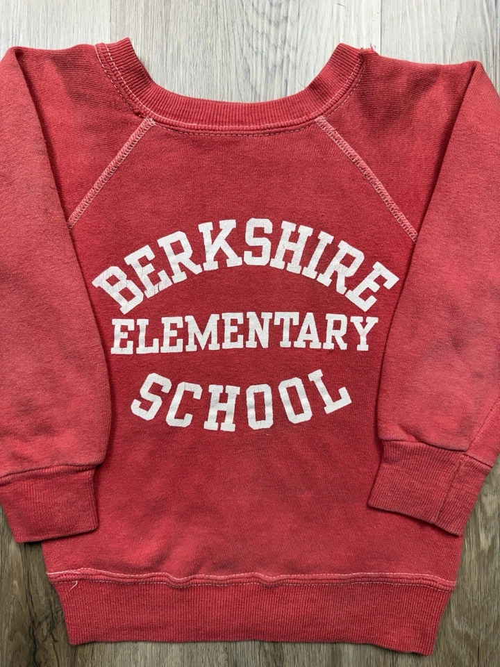 Sudadera de Colección Años 60 Berkshire Escuela Primaria Juvenil Pequeña Pullover Rojo Foto 3 de 4