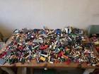 lot de 8,7 kg de lego en vrac- ref 1 , nombreux personnages,  City ,star Wars..