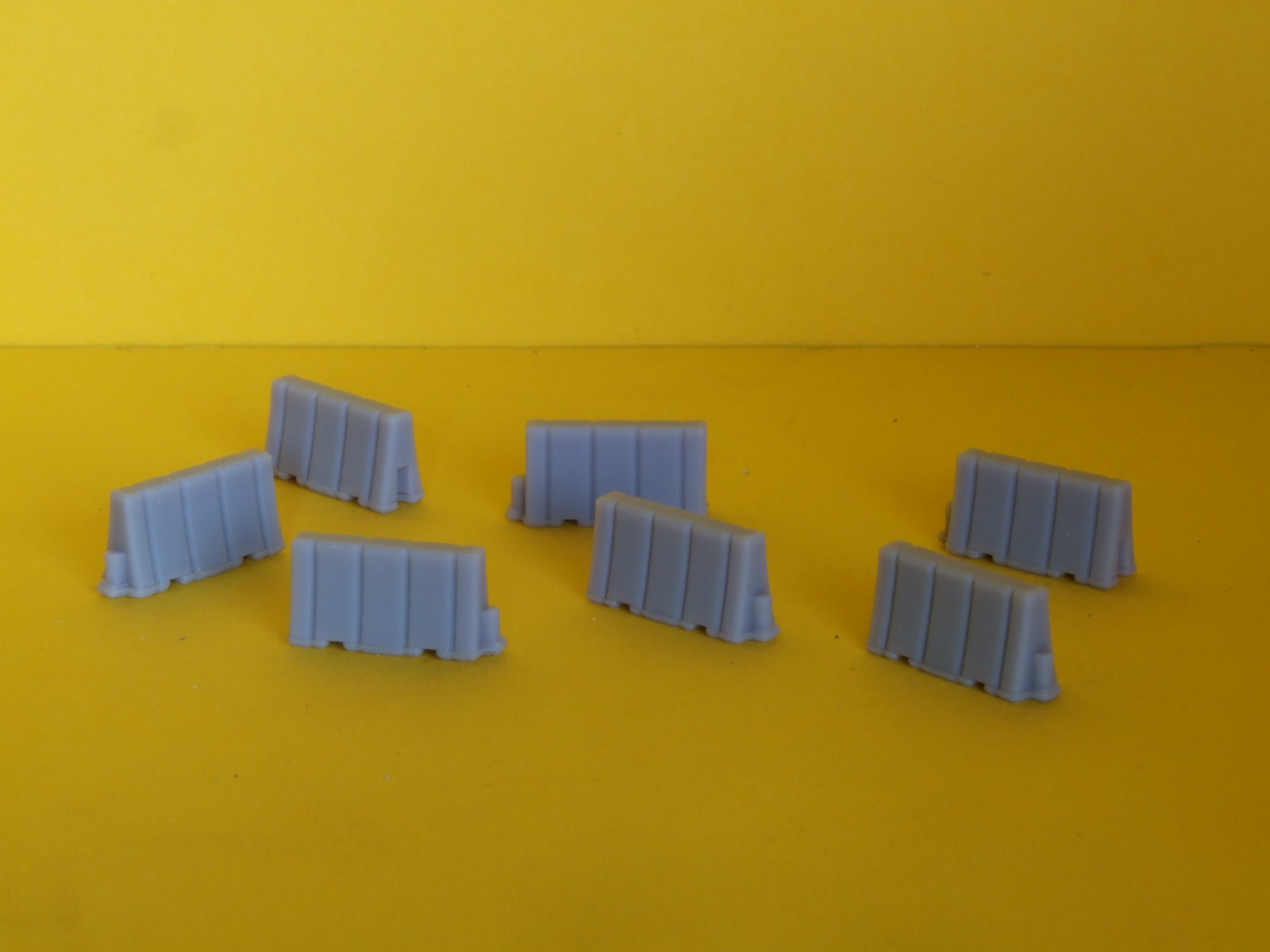 1:87 - H0 Barriere stradali In plastica per modellismo 7 pezzi