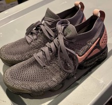 Nike Air VaporMax Flyknit 2 Grey Crimson Wome...