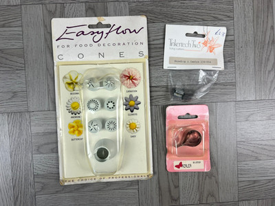 Tortendeko Konvolut - Blumenmotiv - Easy Flow Tortendüsen - Neu