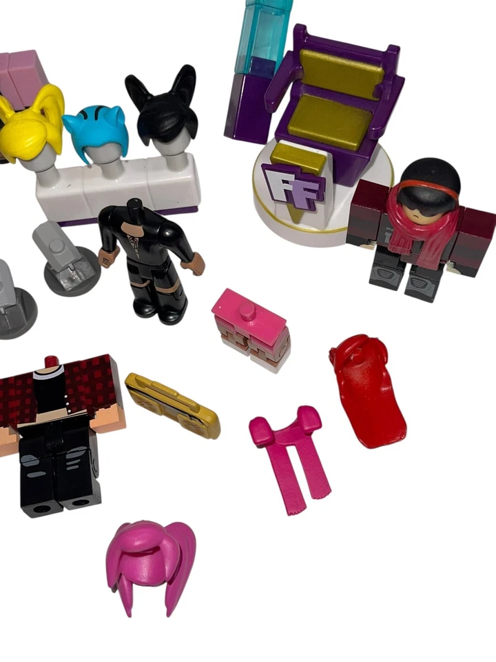 Roblox Fashion Famous Playset Celebrity Collection MIXED LOT no codes MUST SEE - Image 4 of 4