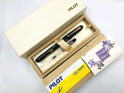 RARE!! PILOT 14K Gold 585 Maki-e Crane Fountain Pen Black F Converter & Box